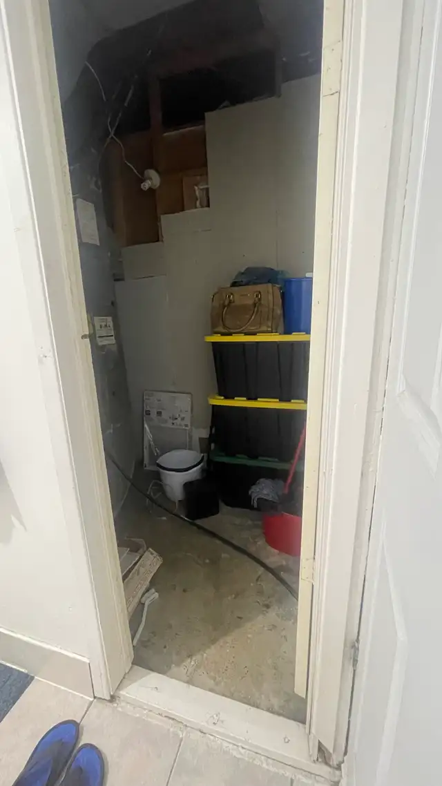 1+ Bed 1 Bath Walkout basement for rent near square one in Long Term Rentals in Mississauga / Peel Region - Image 11