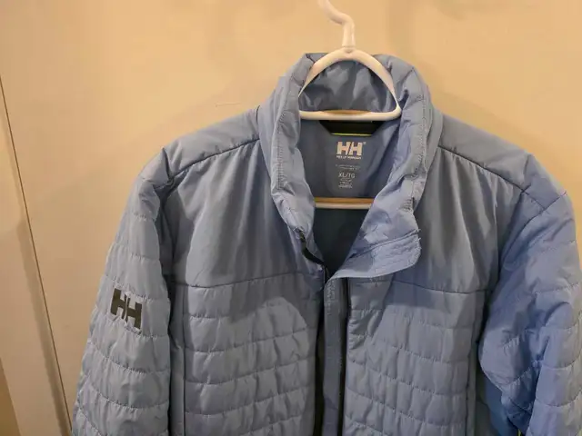 Helly hansen jacket women's xl in Women's - Tops & Outerwear in Edmonton - Image 4