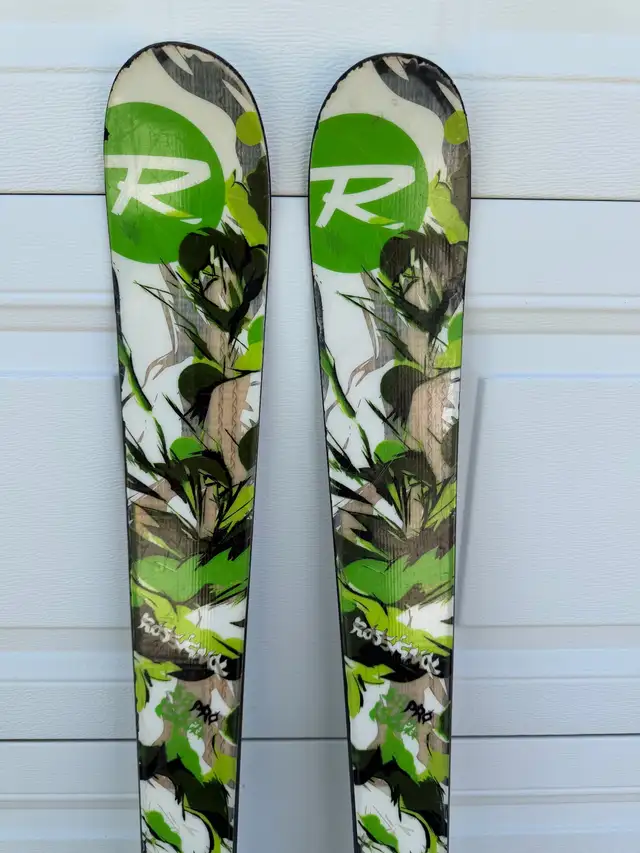 Rossignol Skis 158 twin tip no bindings in Ski in Calgary - Image 3