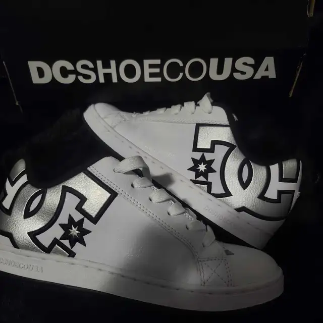 DC silvers shoes in Men's Shoes in Oshawa / Durham Region - Image 2