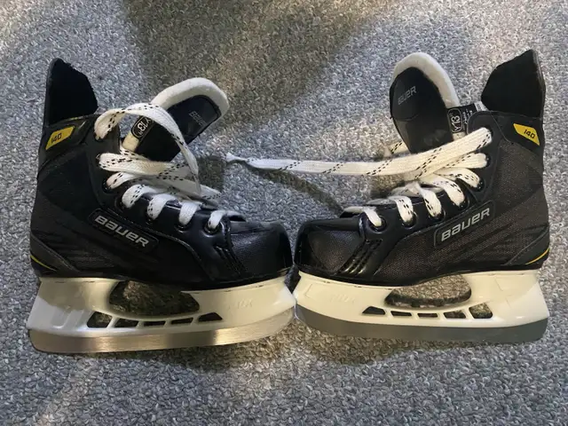 Bauer Supreme 140 - youth skates in Skates & Blades in Oshawa / Durham Region - Image 2