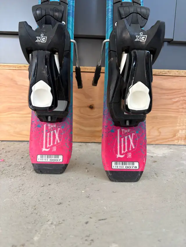 Salomon Lux Jr Skis in Ski in Cranbrook - Image 3