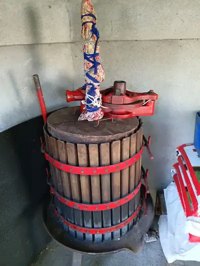 This sturdy, traditional manual grape press is perfect for your home wine-making projects, featuring...