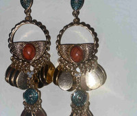 Chic earrings perfect condition 