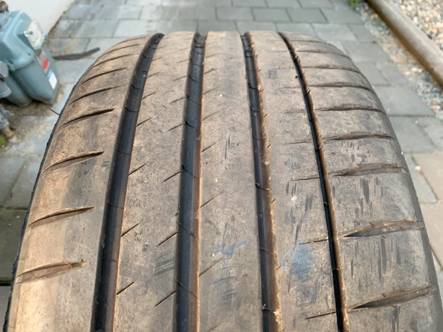 1 X single 265/35/21 Michelin Pilot Sport 4S with 75% tread in Tires & Rims in Delta/Surrey/Langley - Image 3