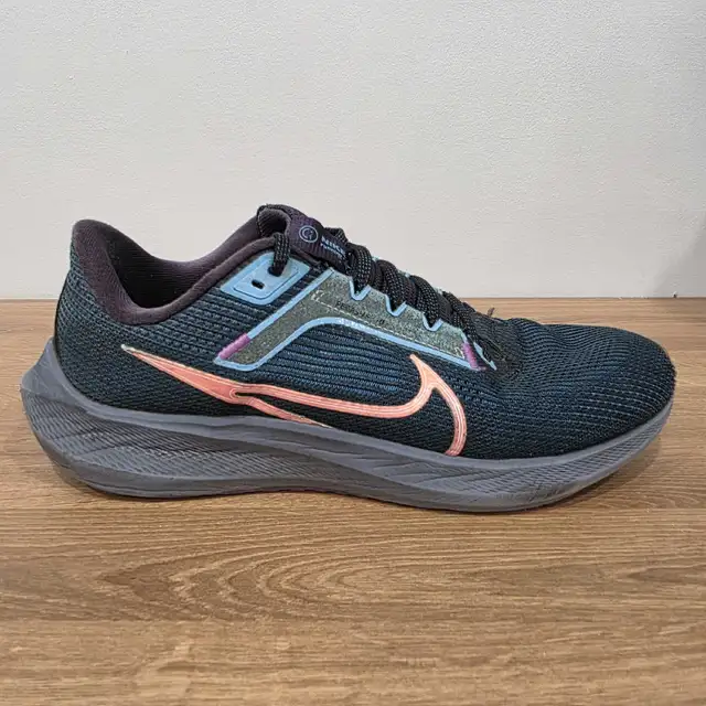 Nike Air Zoom Pegasus 40  'Deep Jungle' - Women's s in Women's - Shoes in Kitchener / Waterloo - Image 2