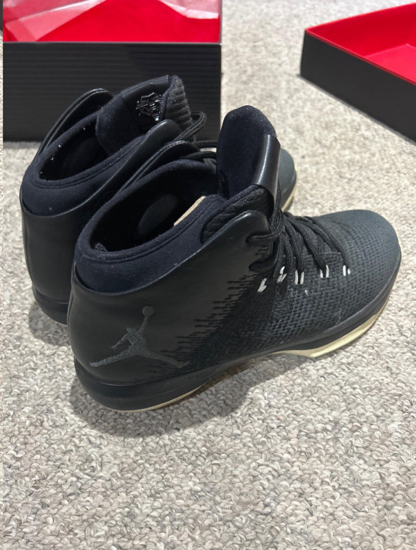 Nike Air Jordan 31 Black Cat Size 9.5 in Men's Shoes in City of Toronto - Image 3