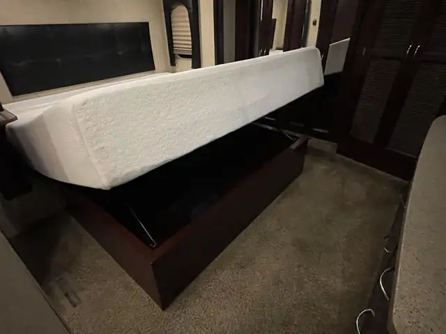 2015 Cyclone Toyhauler in RVs & Motorhomes in Strathcona County - Image 7