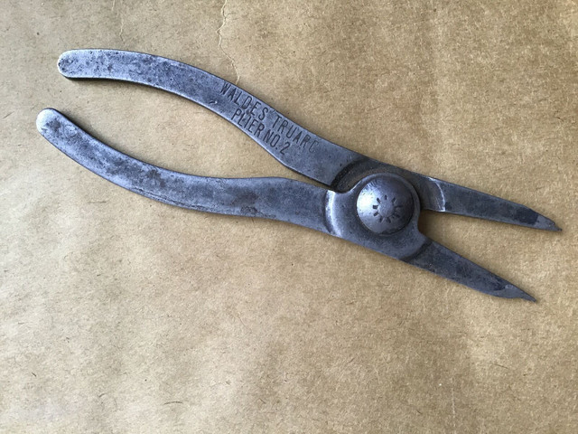 Vintage Waldes Snap Ring Pliers Tool in Hand Tools in Kamloops