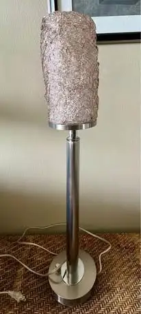 Table lamp in Indoor Lighting & Fans in City of Toronto - Image 2