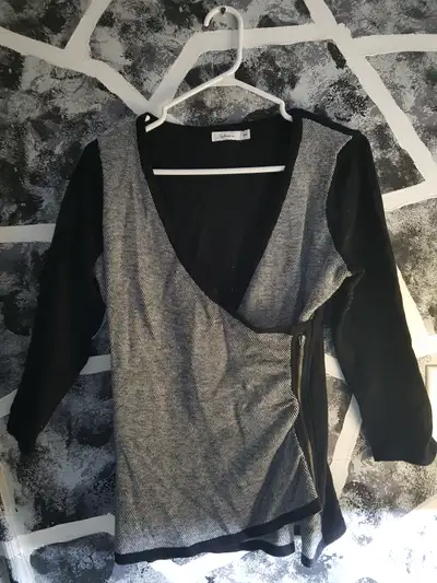 BEAUTIFUL SWEATER FOR SALE, View more