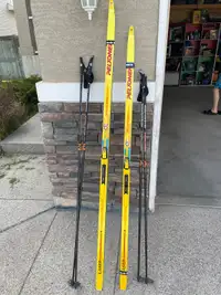 Vintage XC skate skis 