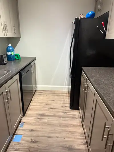 Lease Transfer for a Spacious 2 Bed 1 Bath apartment in Bedford NS. Third floor laundry in building....