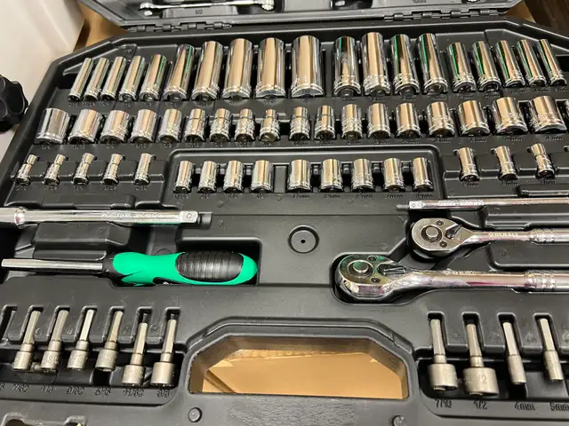 *Brand New*Denali 142-Piece Mechanics Tool Kit and Socket Set in Other Parts & Accessories in Burnaby/New Westminster - Image 10