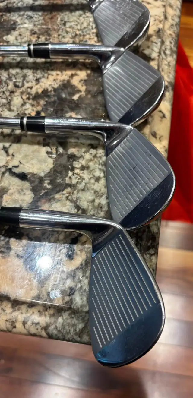 Nike Pro Combo Right Hand Stiff Flex Irons in Golf in Ottawa - Image 6