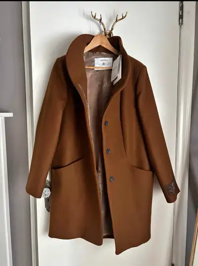 New w/ Tags Women’s Aritzia Cocoon Wool Coat - Size Large, View more