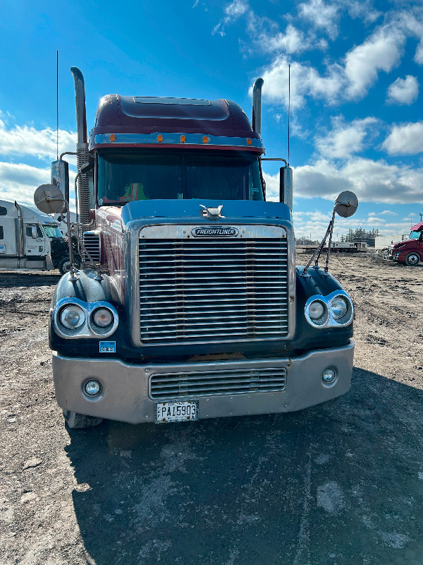 2007 Freightliner Coronado 215534 km Cat C15 DSL Engine Hp475 in Heavy Trucks in Oakville / Halton Region - Image 4