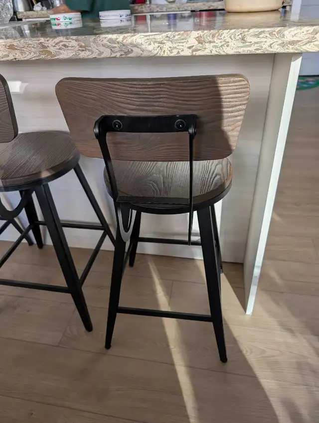 3 units - Industrial bar stools in wood and metal in Dining Tables & Sets in City of Toronto - Image 3