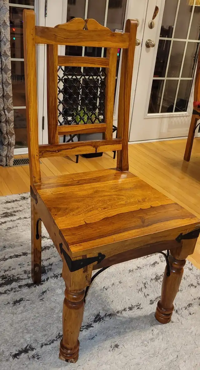 Wood Dining Table Set in Dining Tables & Sets in Markham / York Region - Image 5