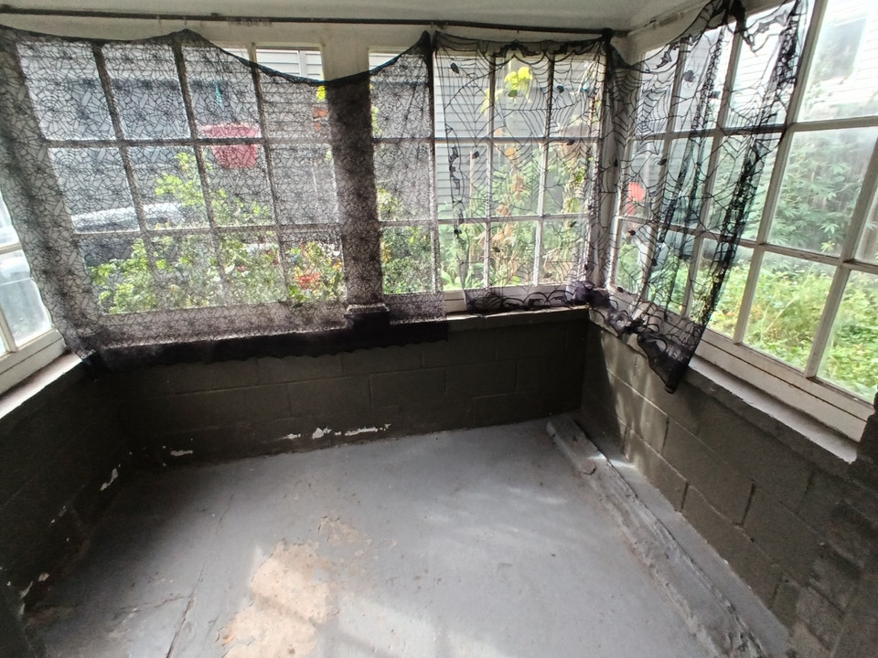 2 Bedroom - Toronto West 3