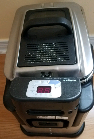 T-fal ultimate EZ clean deep fryer gently used 3.5 Litter $85 TV Stand black with frosted glass $85...