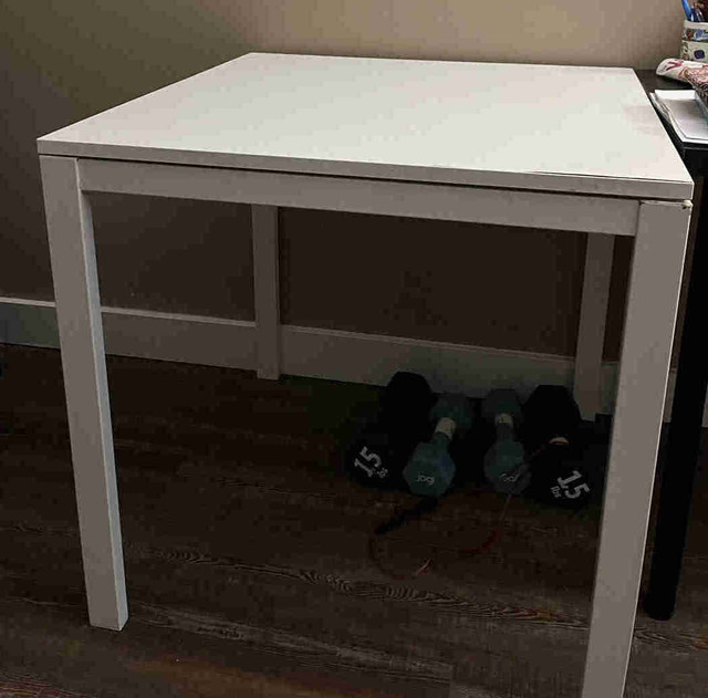 IKEA melltorp table dans Mobilier de salle à manger et cuisine  à Ville d’Edmonton