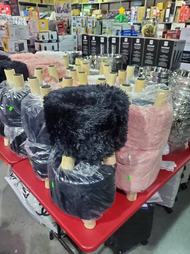 Round Foot Stool with Wooden Legs – Pink, Black & White in Other in City of Toronto - Image 7