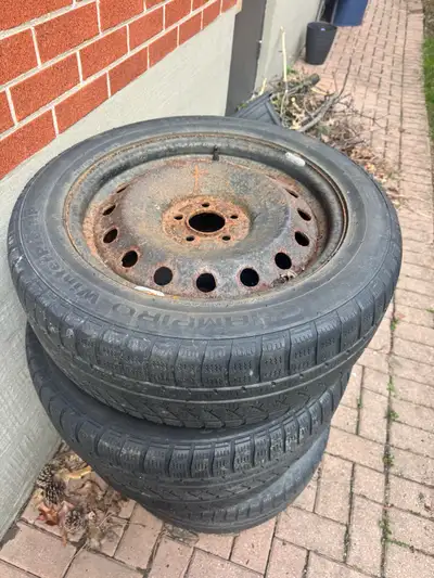 Used for Toyota 2011 Sienna No bolts On tires that probably too worn to certify