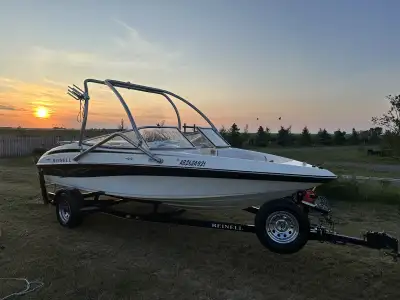 Selling my boat it’s in good condition over all runs great powered with a 4.3l v6 Volvo penta engine...