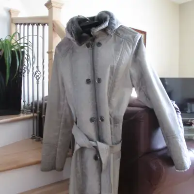 Manteau d'hiver pour femme., View more