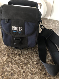 Roots padded camera bag