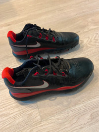 Men's Nike Golf Shoes - Size 9