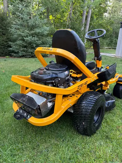 Cub Cadet 42” ZTS1 Riding Lawnmower, View more