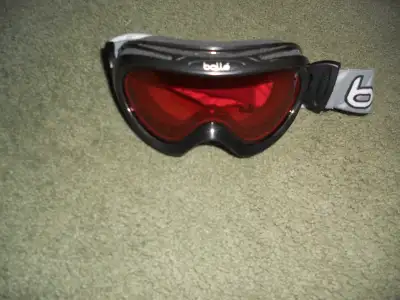 snowboard/ski googles youth or ladies Bolle, View more