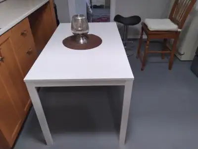 White Table/Desk , IKEA, Extendable, View more