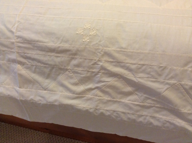 Hand Stitched Queen Cotton BedCover in Bedding in Calgary - Image 3