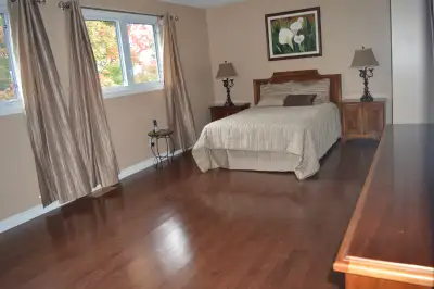 In an ALL-MALE executive home in the Fallingbrook area of Orléans, we have a large furnished master...
