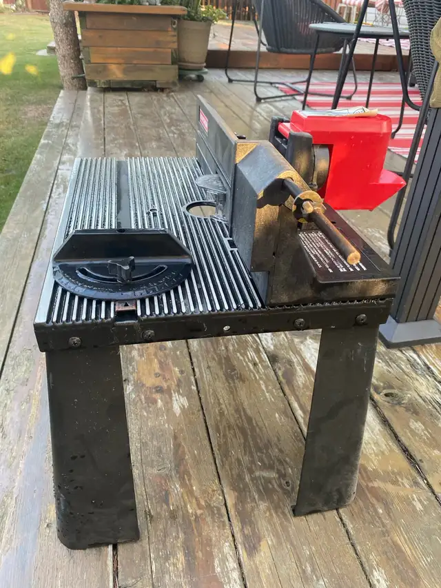craftsman table and router in Power Tools in Edmonton - Image 4
