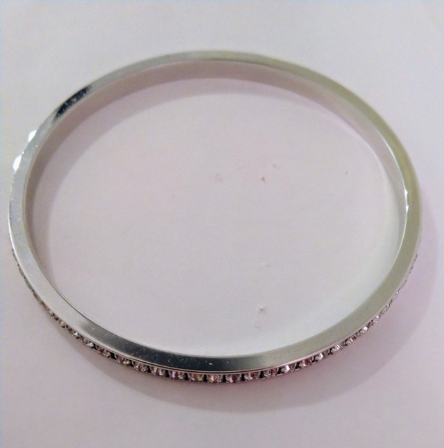 Swarovski Crystal bangle bracelet, SiGNED in Jewellery & Watches in Oakville / Halton Region - Image 2