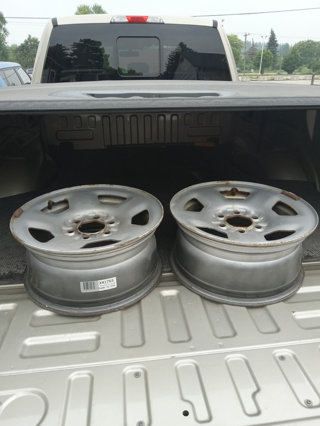3 Truck rims for Ford F150, six hole, 17 inch, little rust in Auto Body Parts in Guelph - Image 4