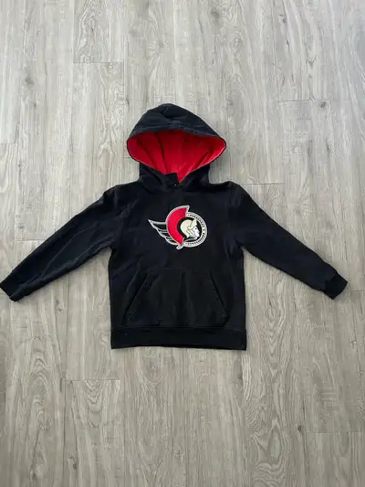 Size small (6 years old)