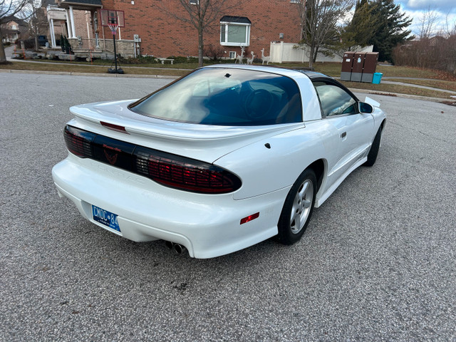 1995 Pontiac TransAm in Cars & Trucks in Markham / York Region - Image 4