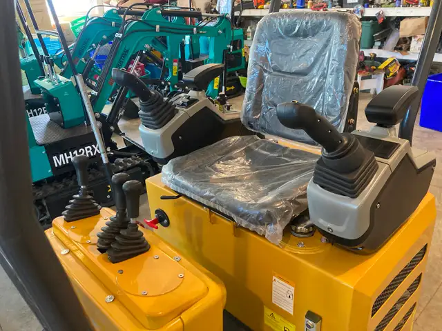 NEW MINI EXCAVATOR MX12RX CALL5064613657 in Other in Fredericton - Image 9