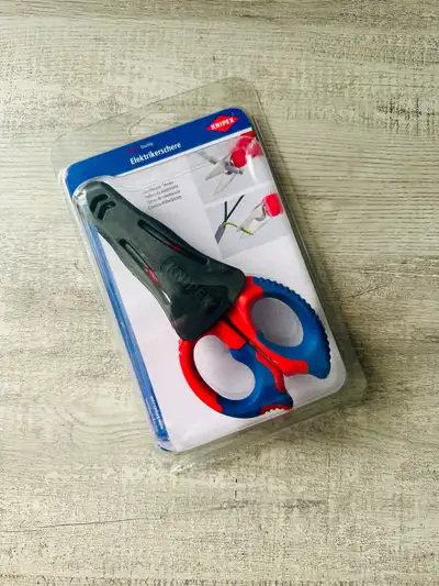 NEW Knipex Electrician’s Shears with Holster (95 05 155 SB), View more