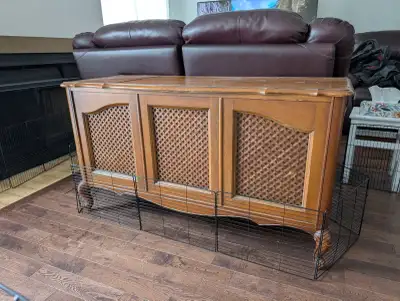 Free Wooden Storage Chest / Dresser (needs repair), View more