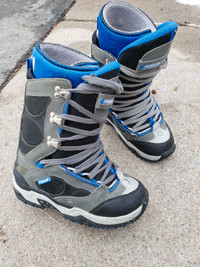 Forum Devon Walsh Snowboard Boots mens size 5$95