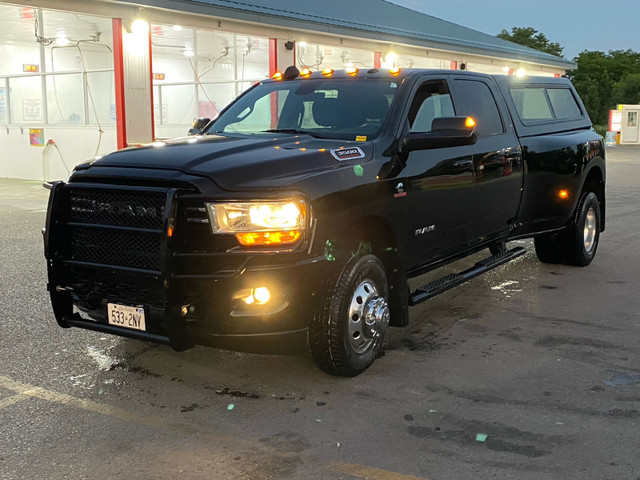 2019 ram 3500 Dually in Cars & Trucks in Oshawa / Durham Region - Image 2