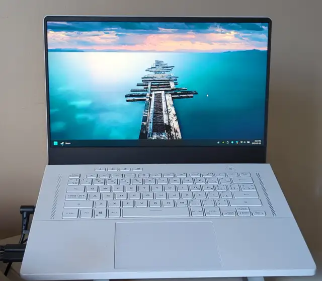 ASUS ROG Zephyrus G15 - Gaming laptop in Laptops in Markham / York Region - Image 2