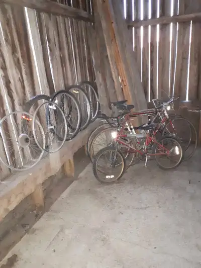 Vélos et pièces, View more