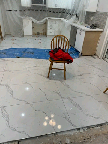 Hardwood, laminate Floor installation and refinishing in Flooring in Oshawa / Durham Region - Image 7